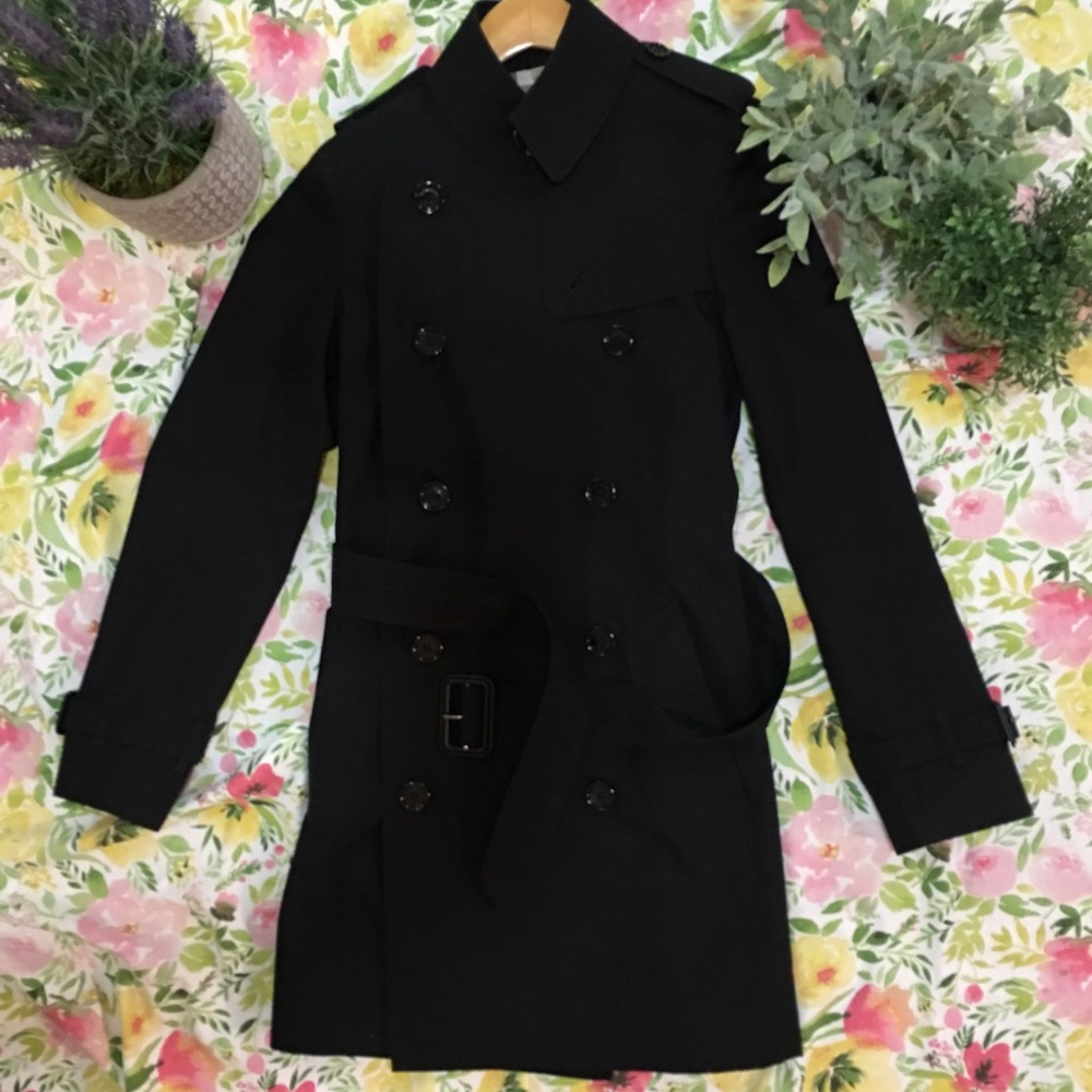 ❌🚫SOLD🚫❌Burberry Black Trench {UK 2 US 0}